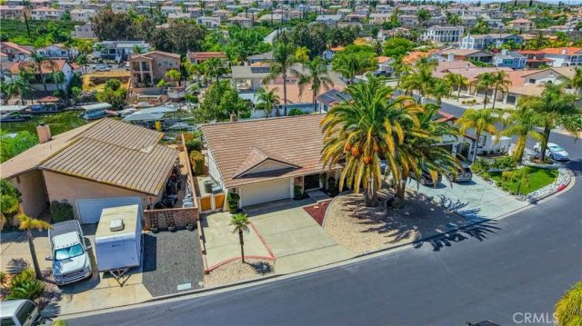 21903 Strawberry, Canyon Lake, CA 92587