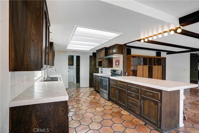 21903 Strawberry, Canyon Lake, CA 92587