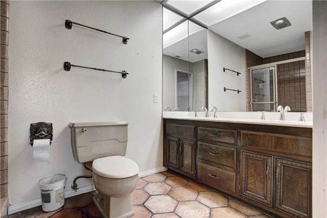 21903 Strawberry, Canyon Lake, CA 92587