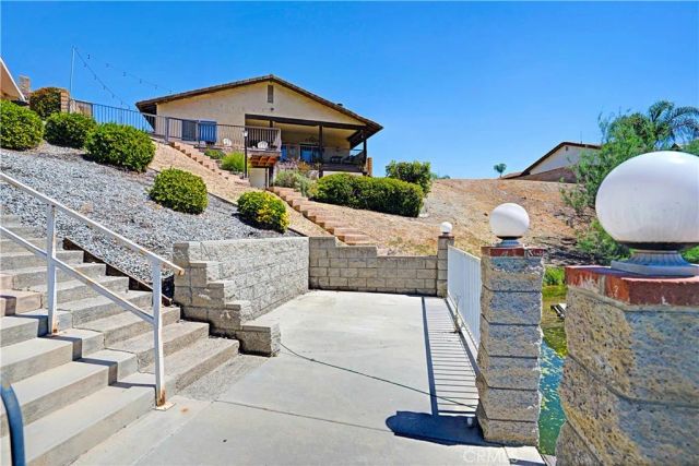 21903 Strawberry, Canyon Lake, CA 92587