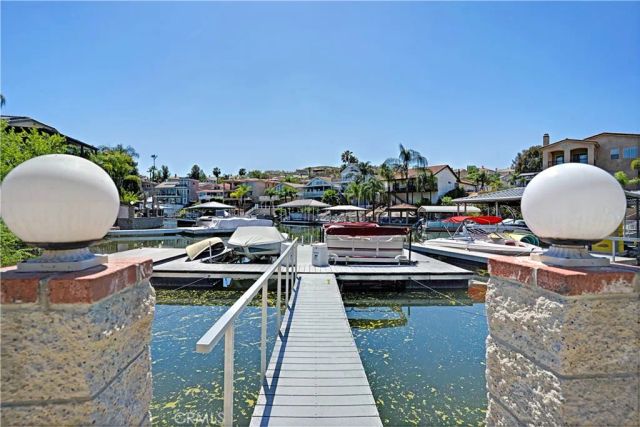 21903 Strawberry, Canyon Lake, CA 92587