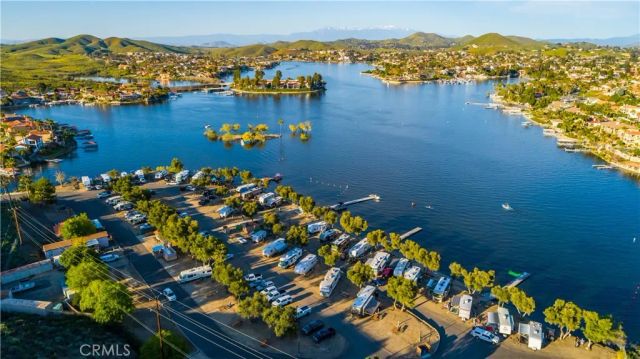 21903 Strawberry, Canyon Lake, CA 92587