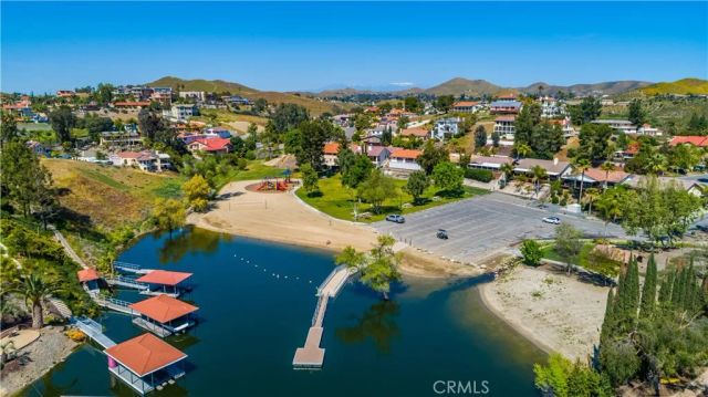 21903 Strawberry, Canyon Lake, CA 92587