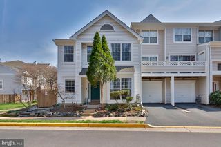 14445 GLENCREST CIR #74, Centreville, VA 20120