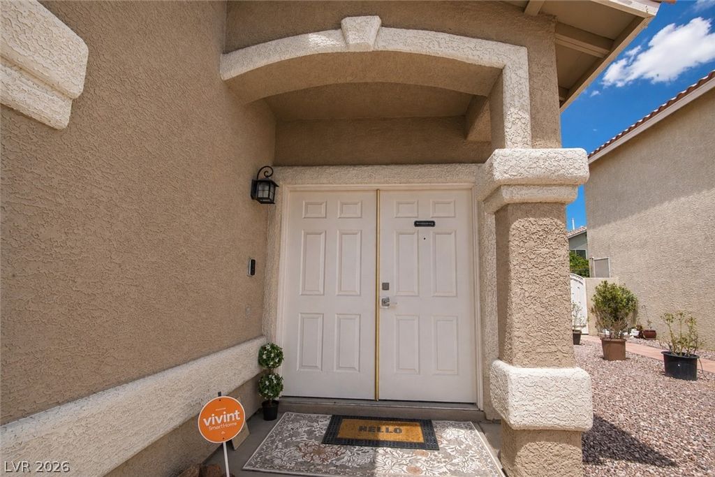 912 Sterling Thorn Court, Las Vegas, NV 89183 — photo 2
