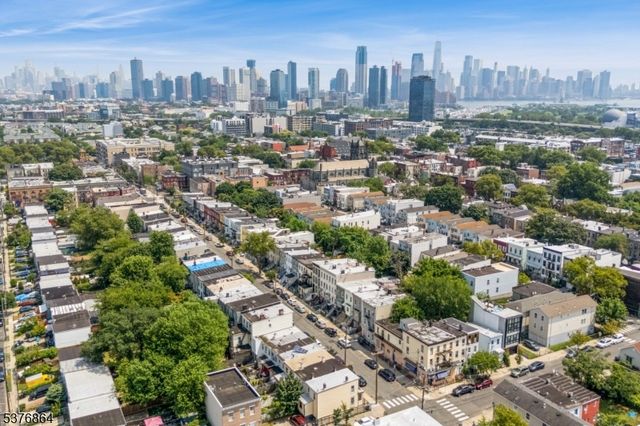 141 Van Horne St, Jersey City, NJ 07304