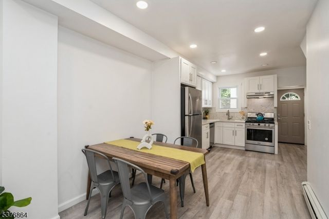 141 Van Horne St, Jersey City, NJ 07304