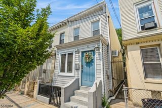 141 Van Horne St, Jersey City, NJ 07304