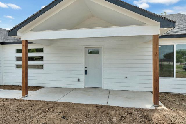 4612 S Edwards Cir., Wichita, KS 67217