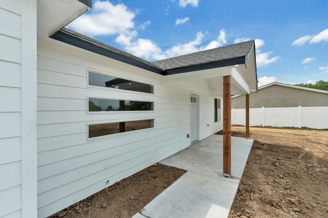 4612 S Edwards Cir., Wichita, KS 67217