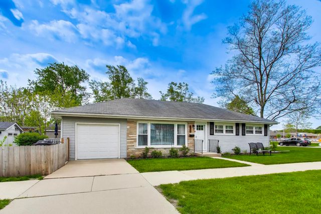 321 N Fairview Avenue, Mount Prospect, IL 60056