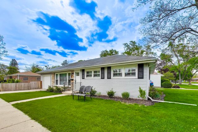 321 N Fairview Avenue, Mount Prospect, IL 60056
