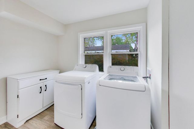321 N Fairview Avenue, Mount Prospect, IL 60056