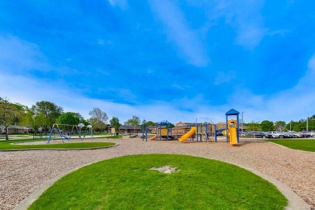 321 N Fairview Avenue, Mount Prospect, IL 60056