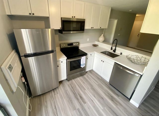 6930 Hyde Park Dr 304, San Diego, CA 92119