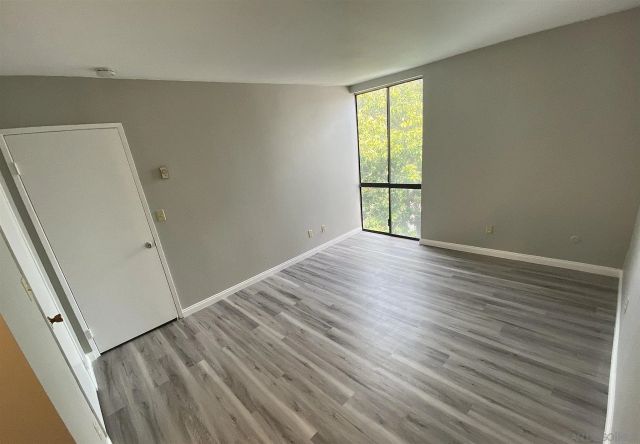 6930 Hyde Park Dr 304, San Diego, CA 92119