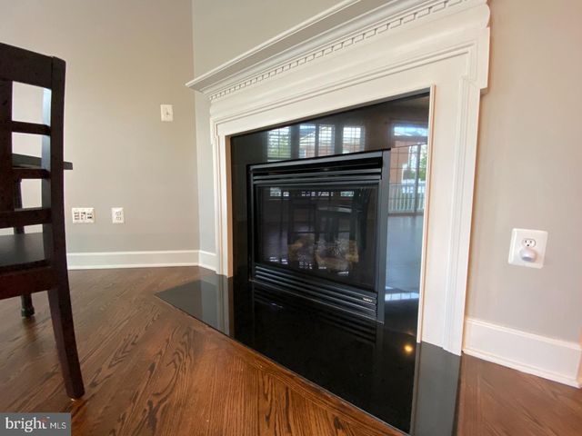 12239 WATER ELM LN, Fairfax, VA 22030