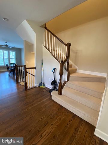 12239 WATER ELM LN, Fairfax, VA 22030