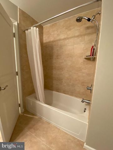 12239 WATER ELM LN, Fairfax, VA 22030