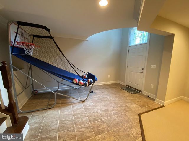 12239 WATER ELM LN, Fairfax, VA 22030