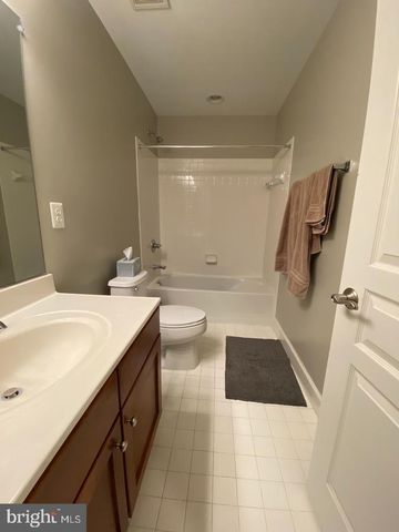 12239 WATER ELM LN, Fairfax, VA 22030