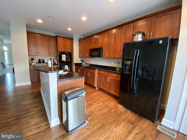 12239 WATER ELM LN, Fairfax, VA 22030