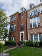 12239 WATER ELM LN, Fairfax, VA 22030