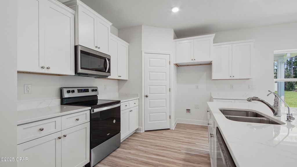 Image 7 of property listing at 405 Wolcott Way, Panama City Beach, FL 32413