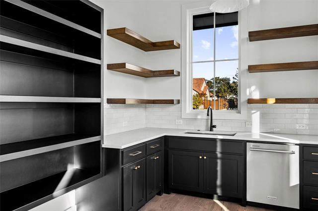 5902 Preston Way, Colleyville, TX 76034