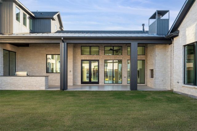 5902 Preston Way, Colleyville, TX 76034