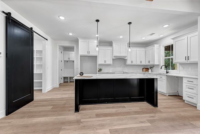 20 Kintyre Drive, Bella Vista, AR 72715