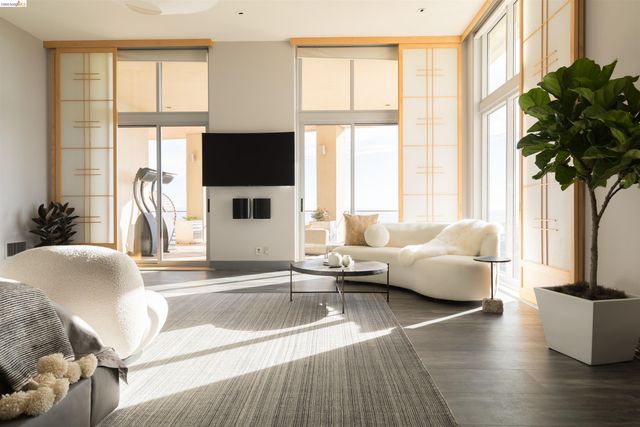 13367 Campus Dr., Oakland, CA 94619