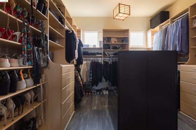 13367 Campus Dr., Oakland, CA 94619