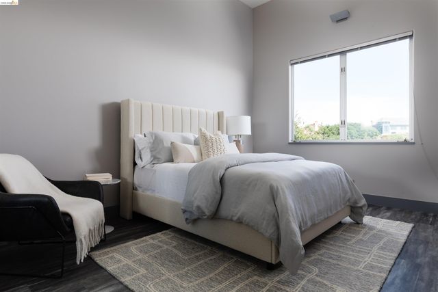 13367 Campus Dr., Oakland, CA 94619