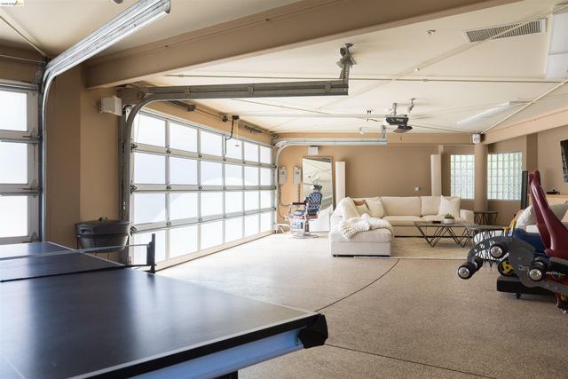 13367 Campus Dr., Oakland, CA 94619