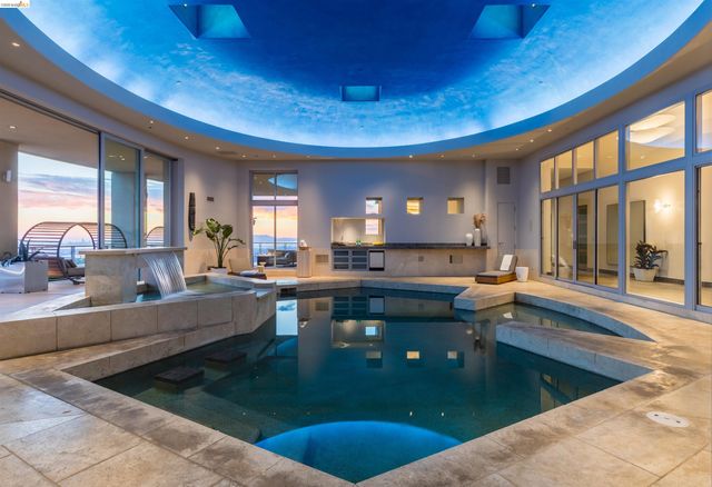 13367 Campus Dr., Oakland, CA 94619