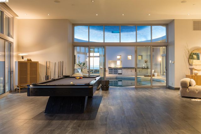 13367 Campus Dr., Oakland, CA 94619