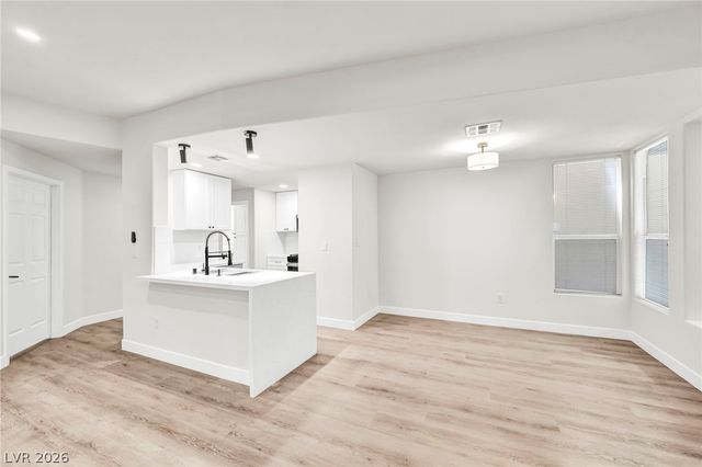 1708 Sky Of Red Drive 104, Las Vegas, NV 89128