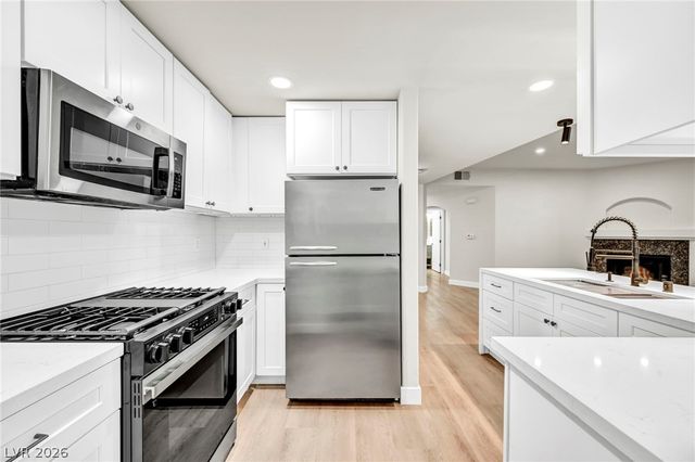 1708 Sky Of Red Drive 104, Las Vegas, NV 89128