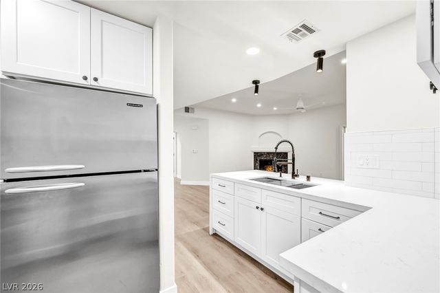 1708 Sky Of Red Drive 104, Las Vegas, NV 89128
