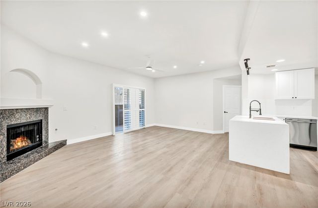 1708 Sky Of Red Drive 104, Las Vegas, NV 89128
