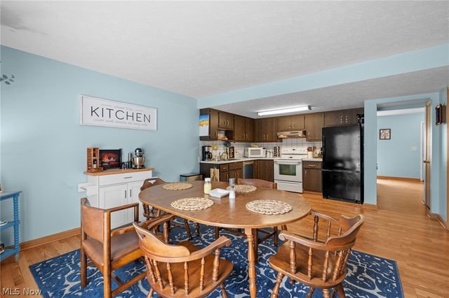 6962 S Parkway Drive, Middleburg Heights, OH 44130