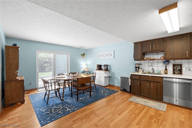 6962 S Parkway Drive, Middleburg Heights, OH 44130