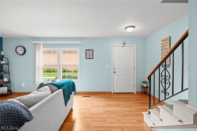 6962 S Parkway Drive, Middleburg Heights, OH 44130