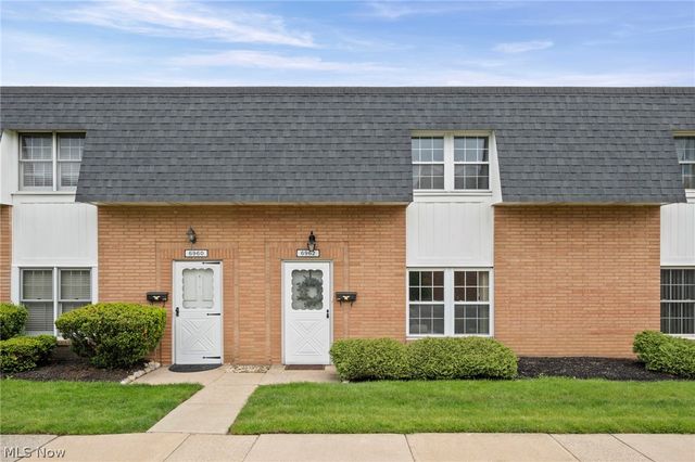 6962 S Parkway Drive, Middleburg Heights, OH 44130