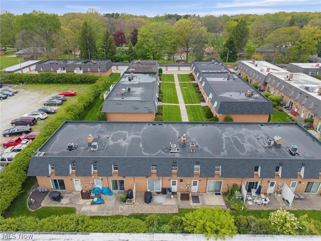 6962 S Parkway Drive, Middleburg Heights, OH 44130