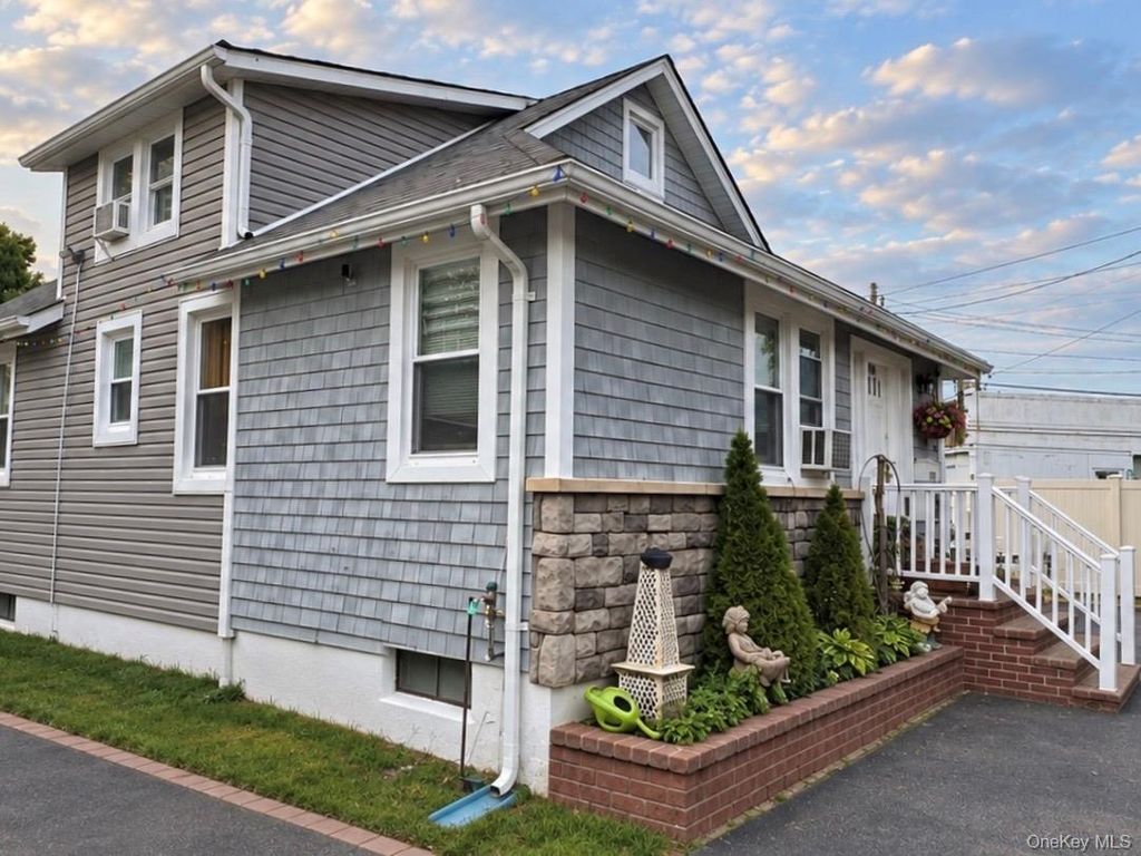 704 Newbridge Road, North Bellmore, NY 11710 — photo 2