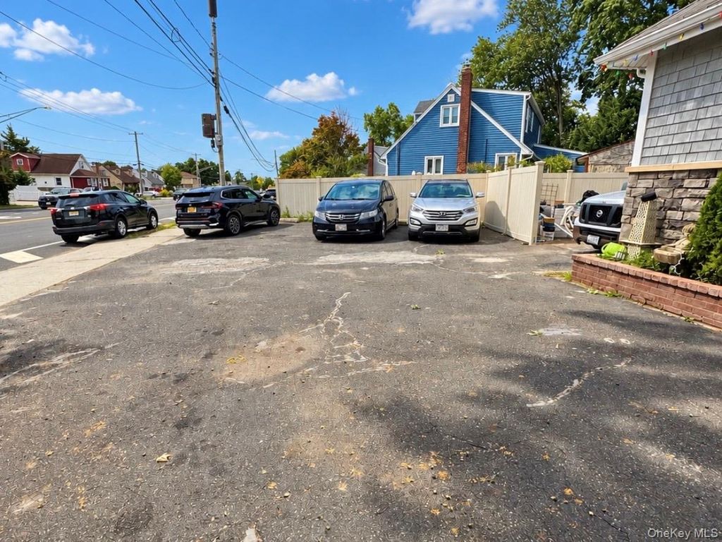 704 Newbridge Road, North Bellmore, NY 11710 — photo 5