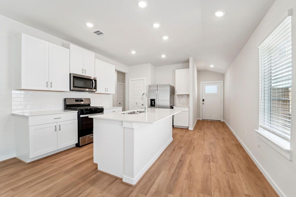 29218 Farmhouse Estates Drive, Waller, TX 77484