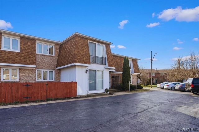 61d Georgian Lane 9, Amherst, NY 14221